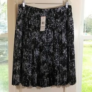 NWTJONES NEW YORK COLLECTION SIZE 12 SKIRT PLEATED